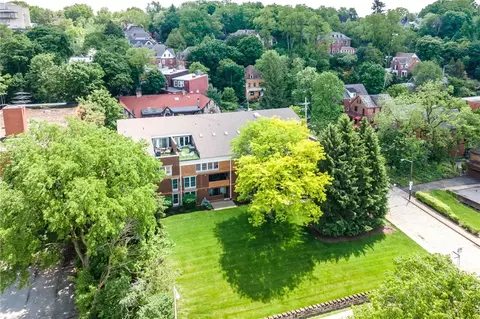 5742 Fifth Ave #202, Pittsburgh, PA 15232