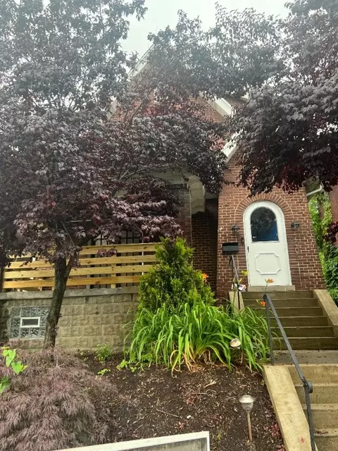 2003 Frankella Ave, Pittsburgh, PA 15221