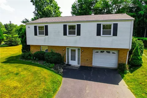 130 Country Club Rd, Butler, PA 16002