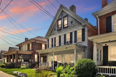 427 Duquesne Ave, Trafford, PA 15085
