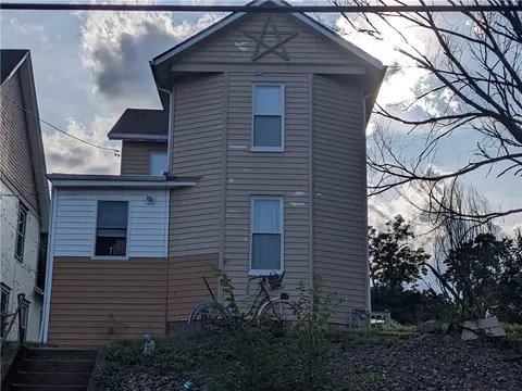 5955 Heckert Rd, Bakerstown, PA 15007