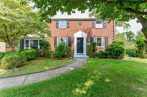 246 Shannon Heights Dr, Verona, PA 15147