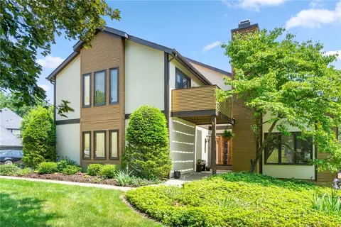 1547 King Albert Dr, Pittsburgh, PA 15237