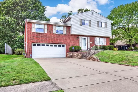 68 Emerson St, Uniontown, PA 15401