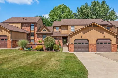 1108 Old Farm Rd, Lawrence, PA 15055