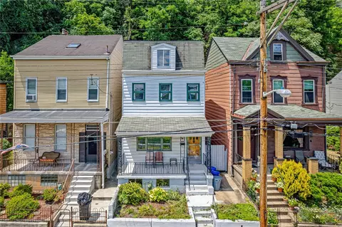 1024 Goehring St, Pittsburgh, PA 15212