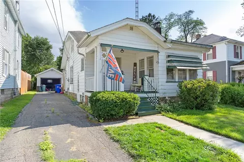 13 E Ridge Ave, Greenville, PA 16125