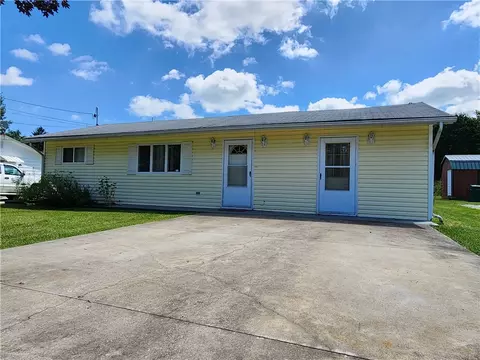 10622 N Maple Dr, Espyville, PA 16424