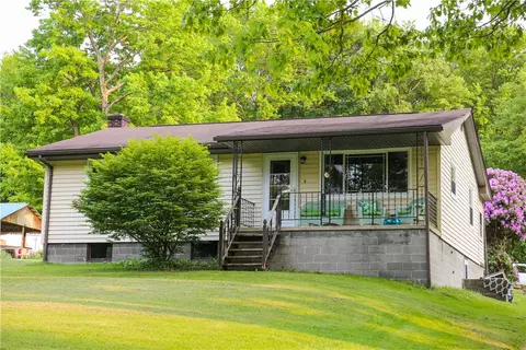 1010 Gas Center Rd, Vintondale, PA 15961