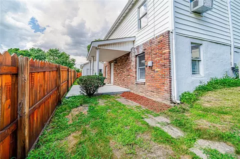 7 E Smithfield St, Mount Pleasant, PA 15666