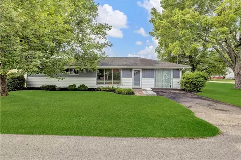 400 Martin Ave, Ellwood City, PA 16117