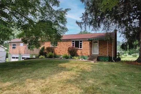 218 Middle Trl, Butler, PA 16002