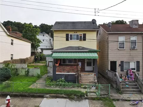 917 Robinson St, Mckees Rocks, PA 15136