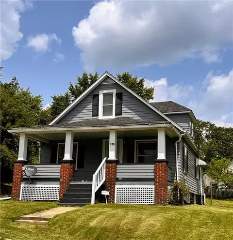 318 Curtis St, Sharon, PA 16146
