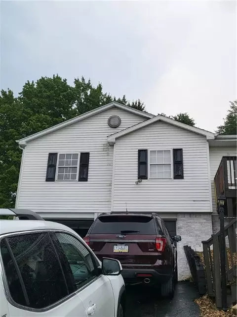 205 Charlotte Cir, Kittanning, PA 16201