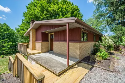 10395 Meinert Rd, Wexford, PA 15090