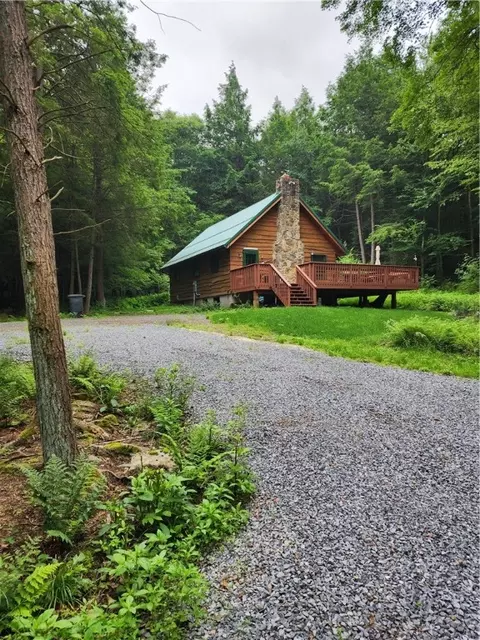 304 Clear Run Rd, Central City, PA 15926