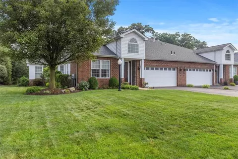 4602 Senate Ct, Valencia, PA 16059