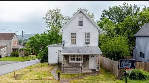 952 Grant Ave, Monessen, PA 15062