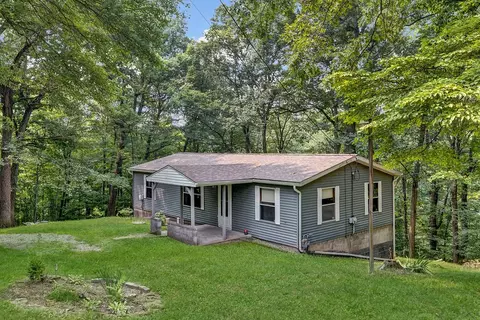 430 Hutter Ave, Ellwood City, PA 16117