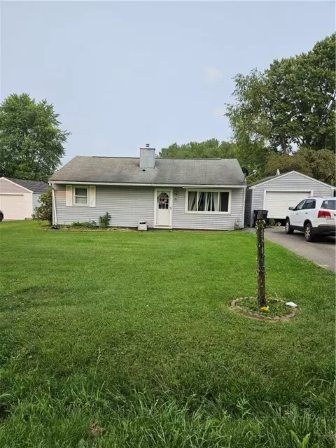 276 Avalon Dr, New Castle, PA 16101