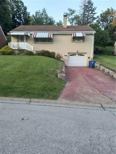 4907 Young Dr, Pittsburgh, PA 15227