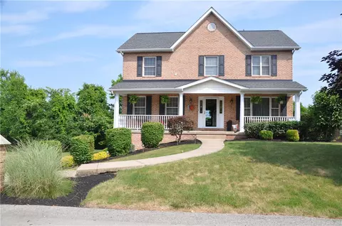 324 Thornwood Dr, Pittsburgh, PA 15239