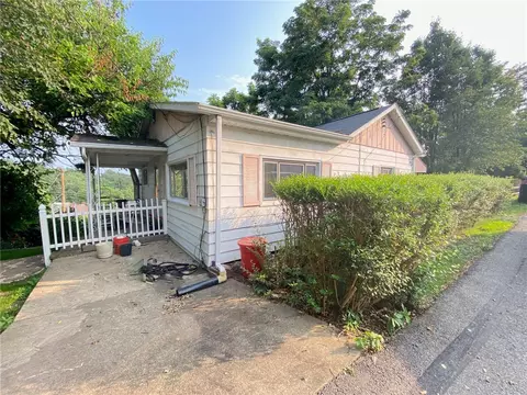 10052 Calvin St, Pittsburgh, PA 15235