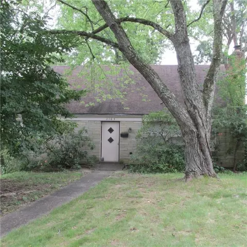 1109 Sunrise Dr, Pittsburgh, PA 15243