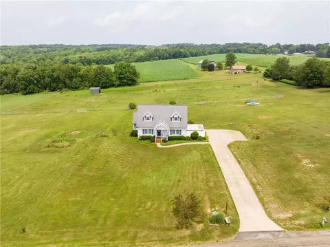 116 Country Lane Rd, Butler, PA 16001
