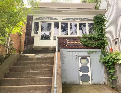 666 Montclair St, Pittsburgh, PA 15217