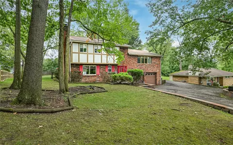 510 Cottage Ln, Monroeville, PA 15146