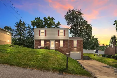 353 Iroquois Ave, Pittsburgh, PA 15237