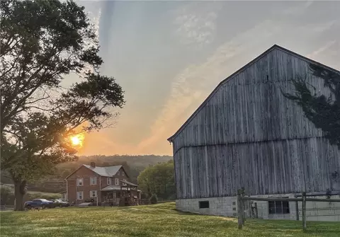 1569 Pleasant Valley Rd, Mount Pleasant, PA 15666