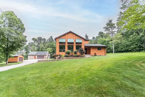 145 Windwood Dr, Hopwood, PA 15445