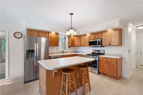 116 Valley Rd, Eighty Four, PA 15330 photo 7