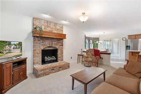 116 Valley Rd, Eighty Four, PA 15330 photo 8