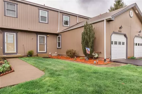 909 Sunset Cir, Cranberry Township, PA 16066