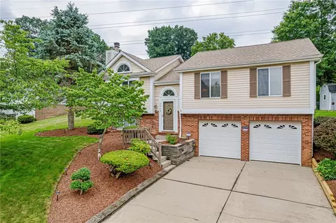 5958 Dalmatian Dr, Bethel Park, PA 15102