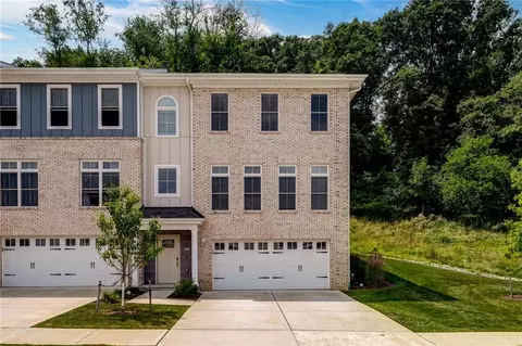 400 Walnut Ct, Pittsburgh, PA 15237
