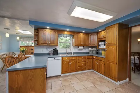 22 Dover Rd, Irwin, PA 15642 photo 16