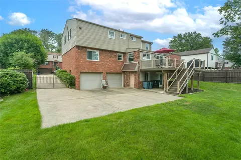 22 Dover Rd, Irwin, PA 15642 photo 4