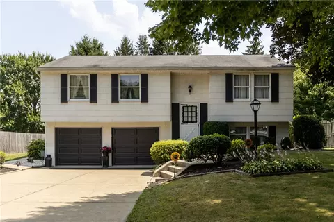 146 Sunview Dr, Beaver Falls, PA 15010