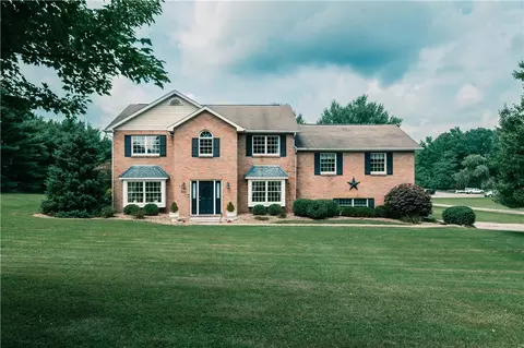 864 Centennial Dr, Indiana, PA 15701