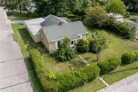 468 Lincoln St, Sharon, PA 16146