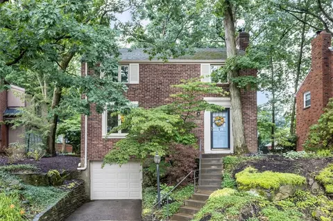 735 Crystal Dr, Pittsburgh, PA 15241