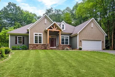 205 Murray Dr, Valencia, PA 16059