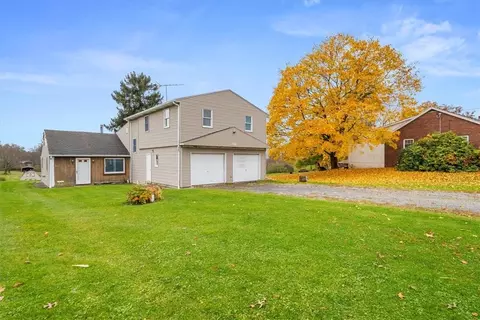 766 Hartzell School Rd, New Brighton, PA 15066
