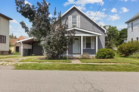 52 Vincennes Ave, Oakdale, PA 15071