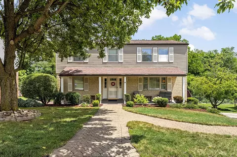 476 Lisa Dr, West Mifflin, PA 15122